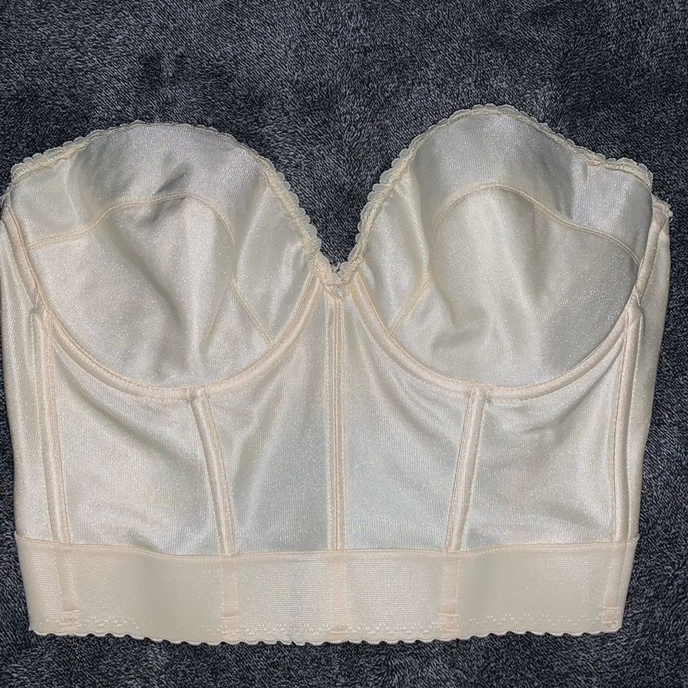 Carnival Strapless Bra